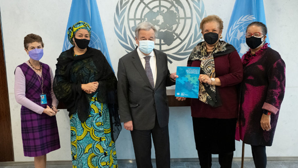 Secretary-General António Guterres (centre) presented with the Strategic Action Plan from the Task Force on Addressing Racism and Promoting Dignity for all in the United Nations Secretariat. At his side is Deputy Secretary-General Amina Mohammed (second from left); Catherine Pollard (second from right), Under-Secretary-General for Management Strategy, Policy and Compliance; Martha Helena Lopéz (left), Assistant Secretary-General for Human Resources; and Shireen L. Dodson (right), UN Ombudsman. January, 2022, New York.